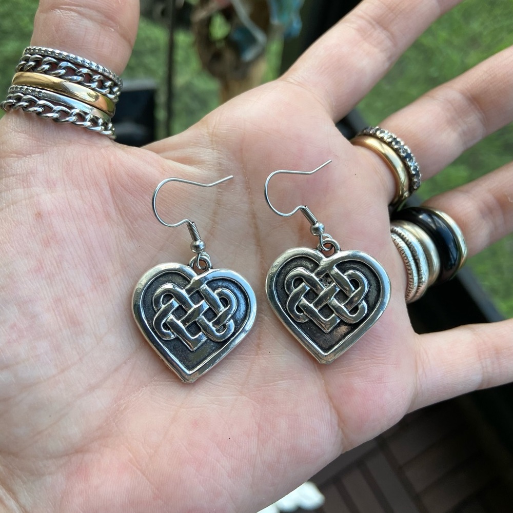 Celtic heart knot design set necklace + earrings - Picture 3 of 9